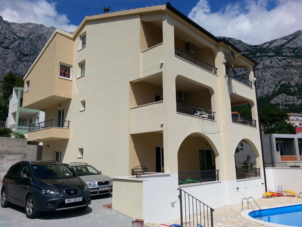 Apartments Fiona - Away From City Crowds ماكارسكا الغرفة الصورة